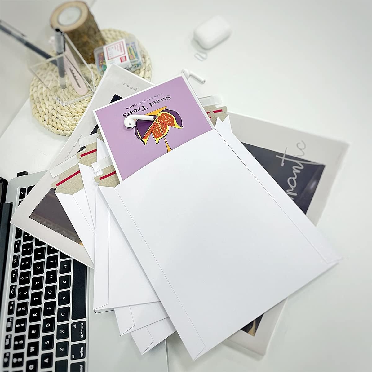 30 Pack White Rigid Mailers 7.5X9.45 Inches - Can Keep Flat Kraft Cardboard Mailer, Suitable for Protecting Shipping Gift Cards, Invitations, Photos, Documents